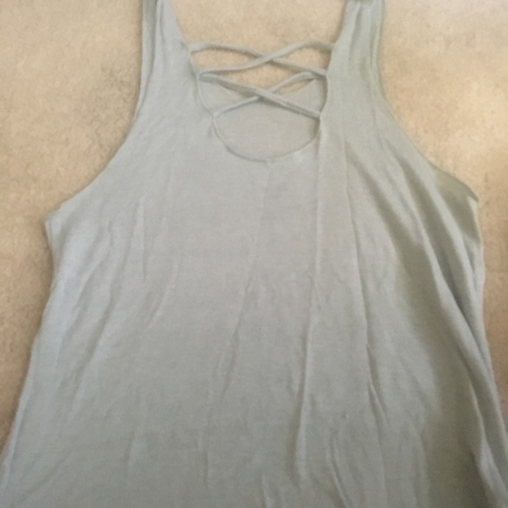 Cross back tank 👚